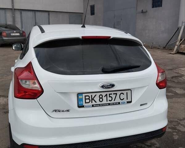 Белый Форд Фокус, объемом двигателя 1 л и пробегом 190 тыс. км за 5850 $, фото 4 на Automoto.ua