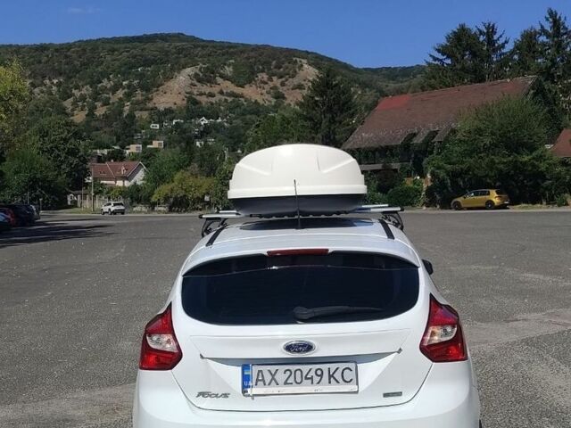 Білий Форд Фокус, об'ємом двигуна 1 л та пробігом 130 тис. км за 6700 $, фото 1 на Automoto.ua