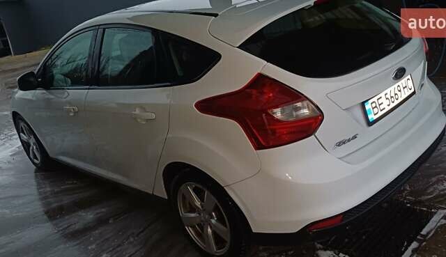 Білий Форд Фокус, об'ємом двигуна 1 л та пробігом 285 тис. км за 6400 $, фото 4 на Automoto.ua