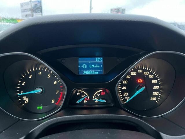 Форд Фокус 2013 в Львове на Automoto.ua Белый Форд Фокус, объемом двигателя 1 л и пробегом 290 тыс. км за 5490 $, фото 20 на Automoto.ua