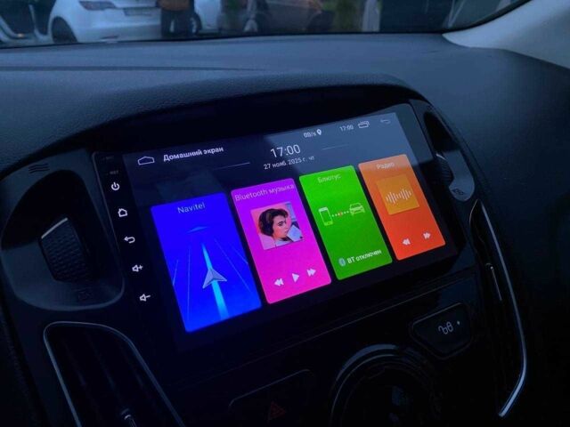 Белый Форд Фокус, объемом двигателя 2 л и пробегом 226 тыс. км за 6990 $, фото 16 на Automoto.ua