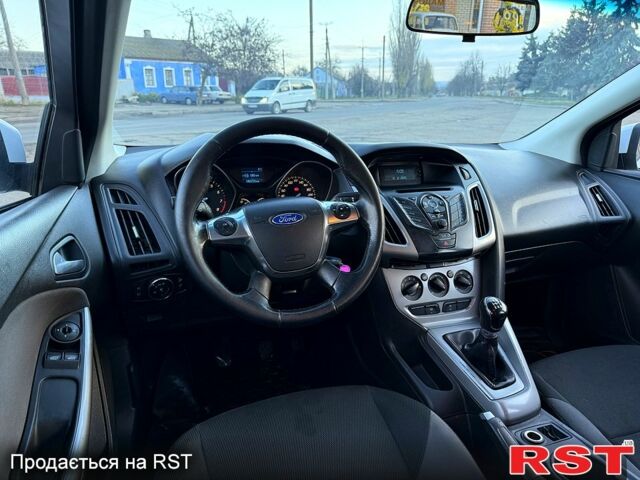 Білий Форд Фокус, об'ємом двигуна 1 л та пробігом 180 тис. км за 5850 $, фото 6 на Automoto.ua