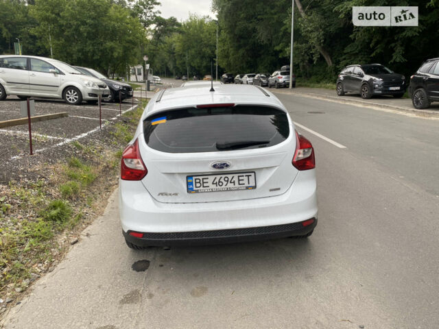 Білий Форд Фокус, об'ємом двигуна 1 л та пробігом 181 тис. км за 6500 $, фото 10 на Automoto.ua