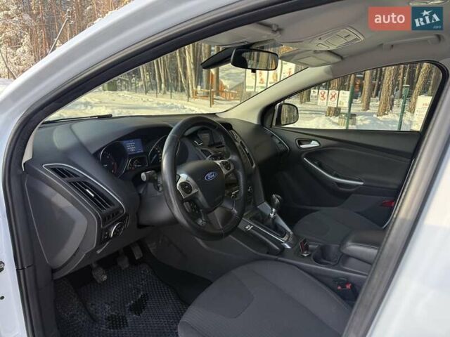 Белый Форд Фокус, объемом двигателя 1.6 л и пробегом 285 тыс. км за 7900 $, фото 7 на Automoto.ua