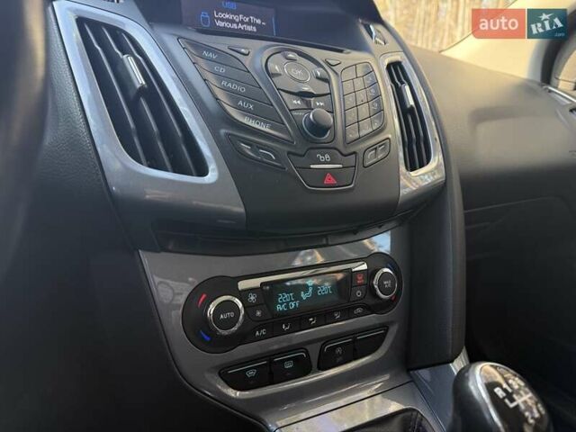 Белый Форд Фокус, объемом двигателя 1.6 л и пробегом 285 тыс. км за 7900 $, фото 14 на Automoto.ua