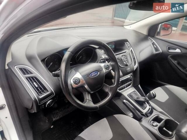 Білий Форд Фокус, об'ємом двигуна 1 л та пробігом 290 тис. км за 5000 $, фото 6 на Automoto.ua