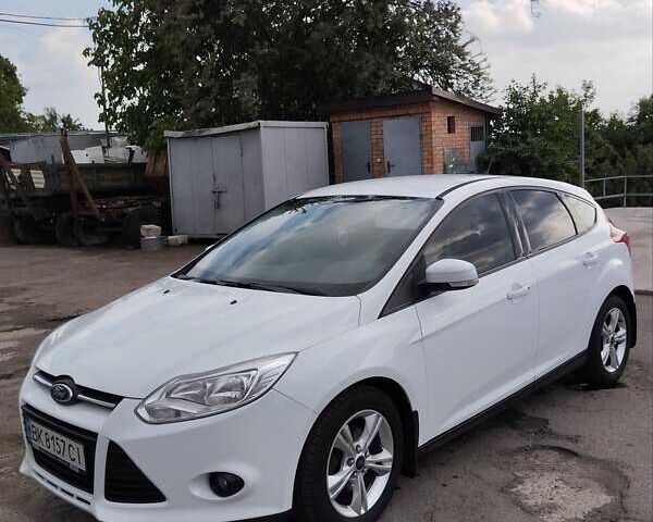 Белый Форд Фокус, объемом двигателя 1 л и пробегом 190 тыс. км за 5850 $, фото 1 на Automoto.ua