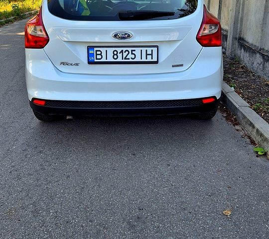 Белый Форд Фокус, объемом двигателя 1 л и пробегом 157 тыс. км за 6350 $, фото 7 на Automoto.ua