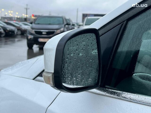 Форд Фокус 2013 в Львове на Automoto.ua Белый Форд Фокус, объемом двигателя 1 л и пробегом 290 тыс. км за 5490 $, фото 13 на Automoto.ua