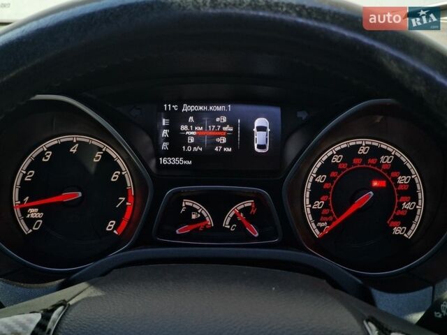 Белый Форд Фокус, объемом двигателя 2 л и пробегом 164 тыс. км за 9490 $, фото 61 на Automoto.ua