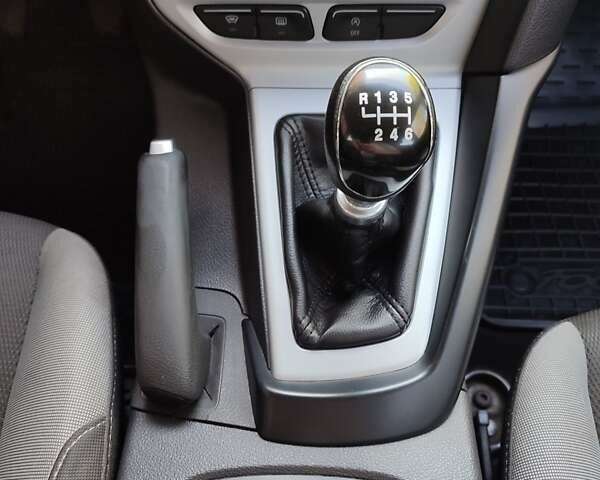 Белый Форд Фокус, объемом двигателя 1 л и пробегом 166 тыс. км за 6300 $, фото 7 на Automoto.ua