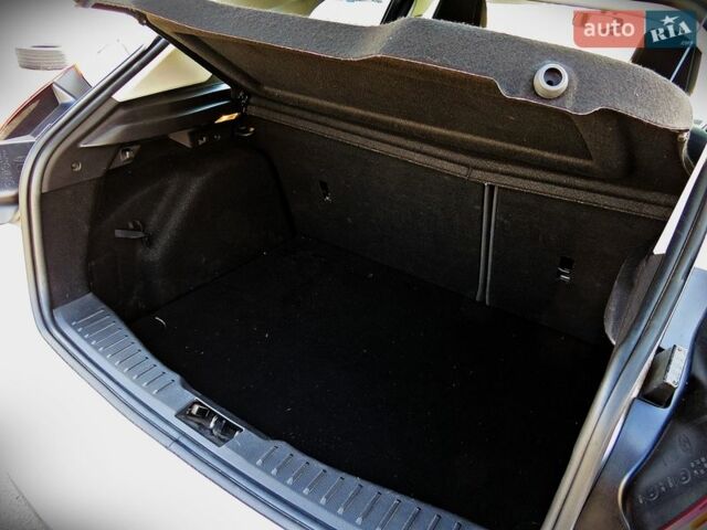 Білий Форд Фокус, об'ємом двигуна 1 л та пробігом 103 тис. км за 7500 $, фото 15 на Automoto.ua