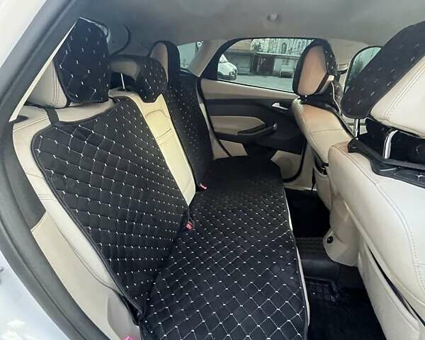 Белый Форд Фокус, объемом двигателя 0 л и пробегом 140 тыс. км за 7000 $, фото 9 на Automoto.ua