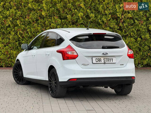 Белый Форд Фокус, объемом двигателя 1.6 л и пробегом 227 тыс. км за 8900 $, фото 16 на Automoto.ua
