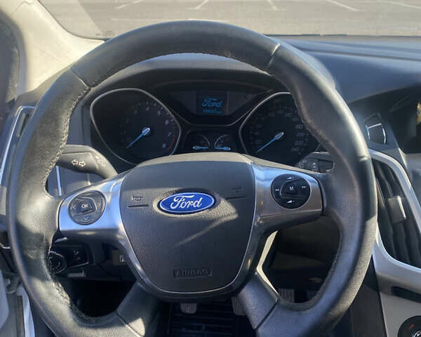 Білий Форд Фокус, об'ємом двигуна 1.6 л та пробігом 199 тис. км за 7500 $, фото 21 на Automoto.ua