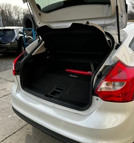 Білий Форд Фокус, об'ємом двигуна 0 л та пробігом 116 тис. км за 6300 $, фото 8 на Automoto.ua