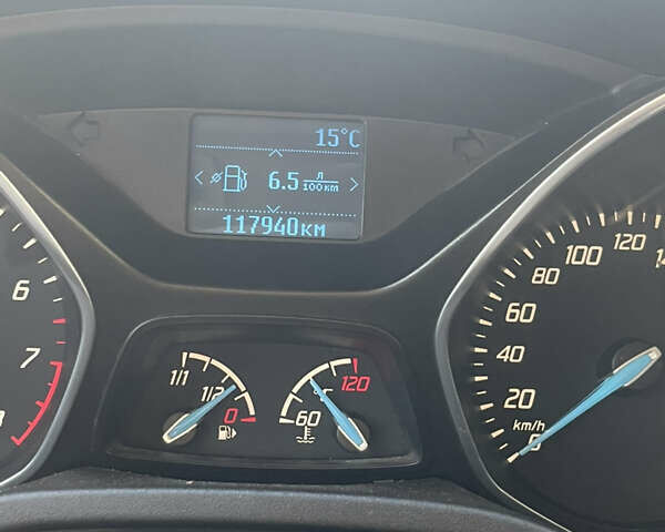 Білий Форд Фокус, об'ємом двигуна 1 л та пробігом 113 тис. км за 5500 $, фото 1 на Automoto.ua