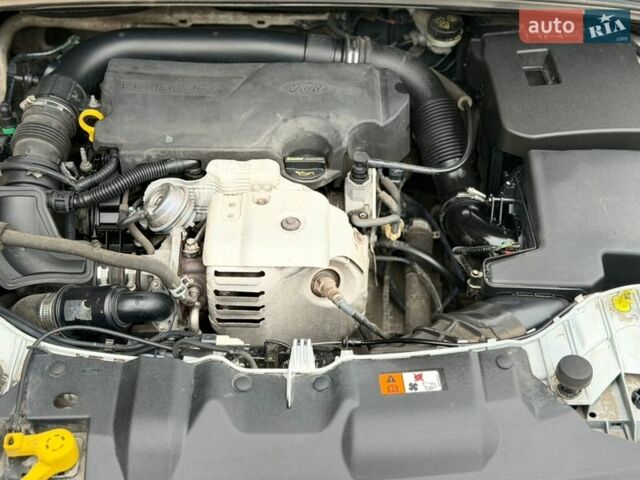 Білий Форд Фокус, об'ємом двигуна 1 л та пробігом 173 тис. км за 6333 $, фото 12 на Automoto.ua