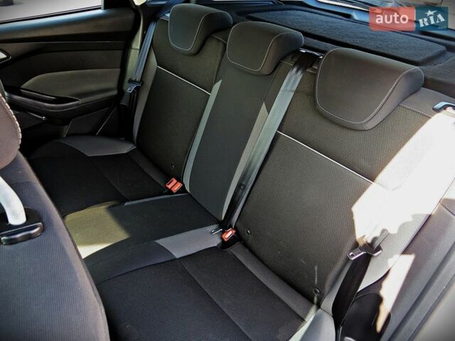 Білий Форд Фокус, об'ємом двигуна 1 л та пробігом 103 тис. км за 7500 $, фото 14 на Automoto.ua