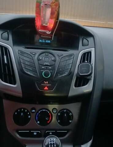 Білий Форд Фокус, об'ємом двигуна 1 л та пробігом 285 тис. км за 6400 $, фото 7 на Automoto.ua