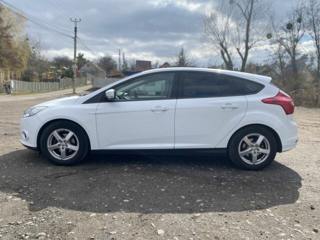 Белый Форд Фокус, объемом двигателя 1 л и пробегом 240 тыс. км за 4700 $, фото 2 на Automoto.ua