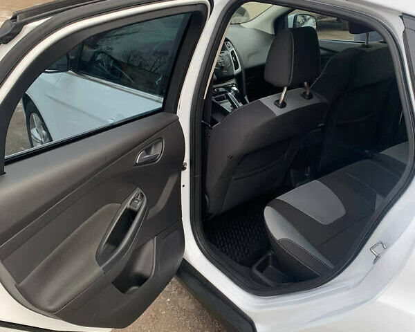 Білий Форд Фокус, об'ємом двигуна 1.6 л та пробігом 90 тис. км за 8500 $, фото 20 на Automoto.ua