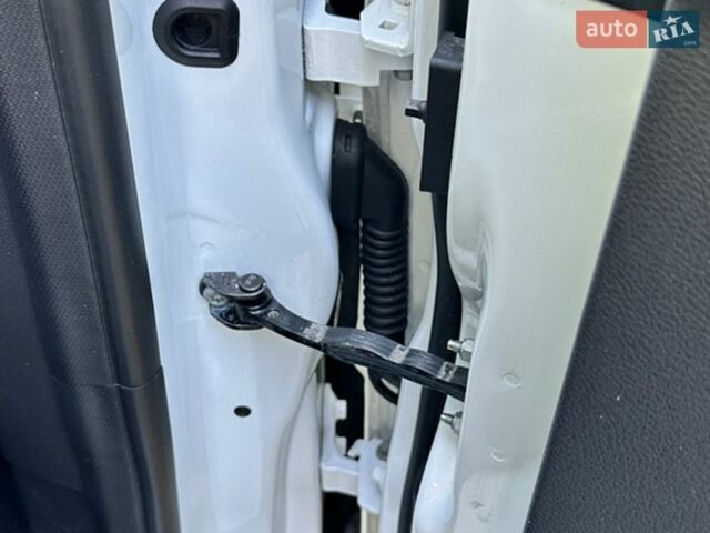 Білий Форд Фокус, об'ємом двигуна 1 л та пробігом 196 тис. км за 6100 $, фото 21 на Automoto.ua