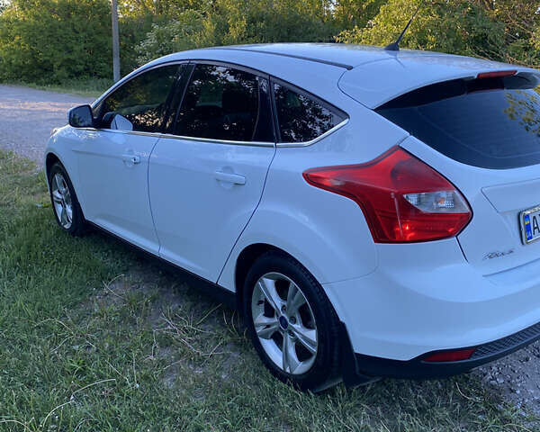 Белый Форд Фокус, объемом двигателя 1 л и пробегом 170 тыс. км за 6800 $, фото 6 на Automoto.ua