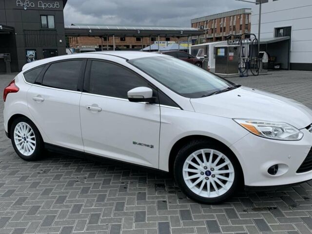 Білий Форд Фокус, об'ємом двигуна 0 л та пробігом 95 тис. км за 8500 $, фото 10 на Automoto.ua