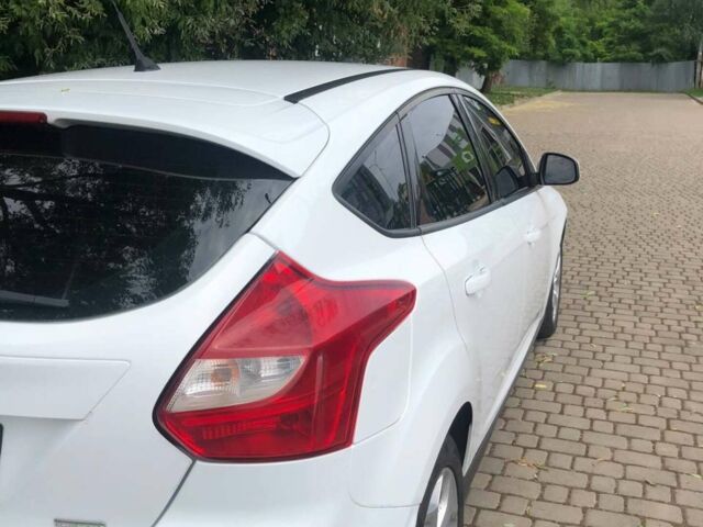 Білий Форд Фокус, об'ємом двигуна 1 л та пробігом 140 тис. км за 6000 $, фото 18 на Automoto.ua