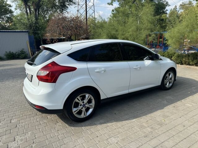 Белый Форд Фокус, объемом двигателя 1 л и пробегом 228 тыс. км за 6000 $, фото 9 на Automoto.ua