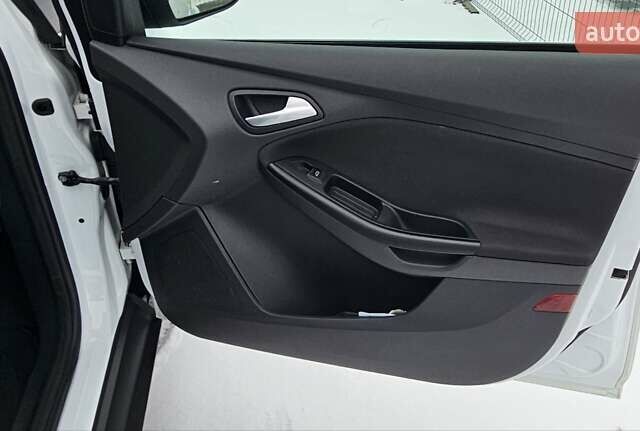 Білий Форд Фокус, об'ємом двигуна 1.6 л та пробігом 180 тис. км за 7700 $, фото 10 на Automoto.ua