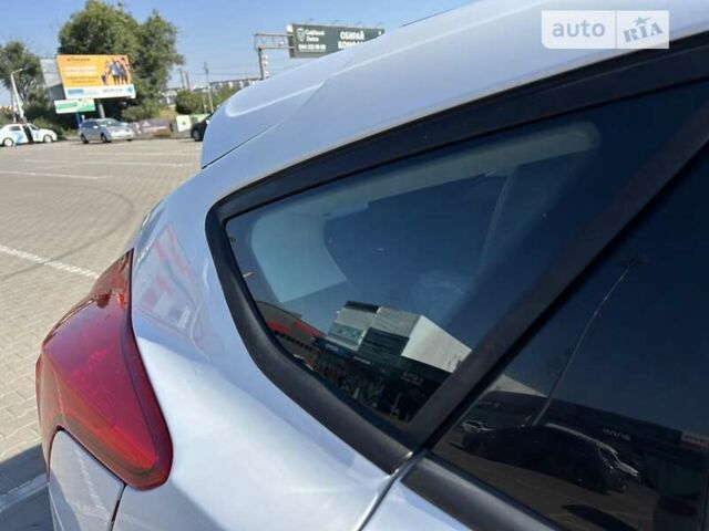 Белый Форд Фокус, объемом двигателя 2 л и пробегом 161 тыс. км за 8900 $, фото 6 на Automoto.ua