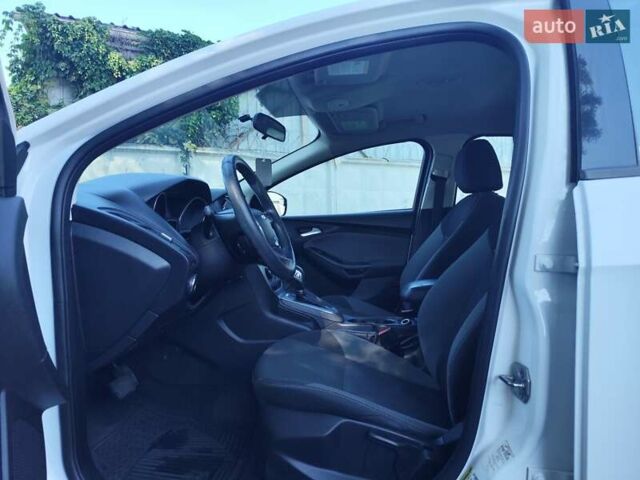 Белый Форд Фокус, объемом двигателя 2 л и пробегом 163 тыс. км за 7999 $, фото 8 на Automoto.ua