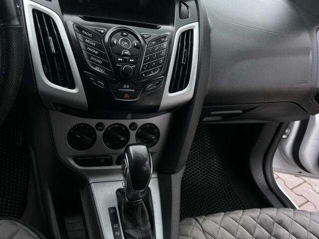 Білий Форд Фокус, об'ємом двигуна 2 л та пробігом 308 тис. км за 5950 $, фото 9 на Automoto.ua