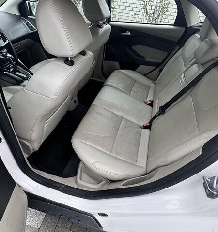 Білий Форд Фокус, об'ємом двигуна 0 л та пробігом 147 тис. км за 5600 $, фото 11 на Automoto.ua