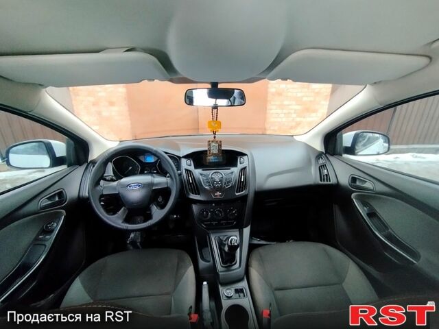 Білий Форд Фокус, об'ємом двигуна 1 л та пробігом 14600 тис. км за 6100 $, фото 6 на Automoto.ua