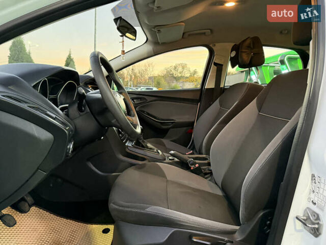 Форд Фокус 2014 в Одессе на Automoto.ua Белый Форд Фокус, объемом двигателя 1 л и пробегом 111 тыс. км за 5400 $, фото 9 на Automoto.ua