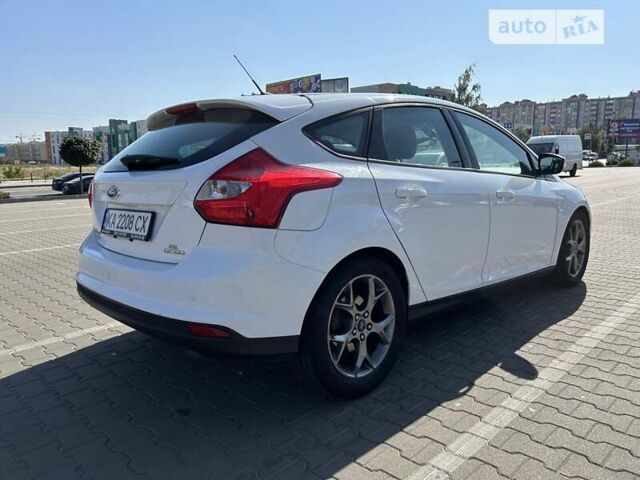 Белый Форд Фокус, объемом двигателя 2 л и пробегом 161 тыс. км за 8900 $, фото 4 на Automoto.ua