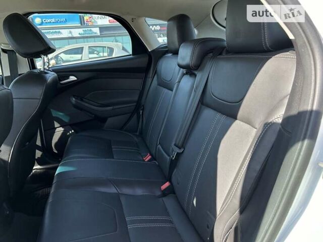 Белый Форд Фокус, объемом двигателя 2 л и пробегом 161 тыс. км за 8900 $, фото 10 на Automoto.ua