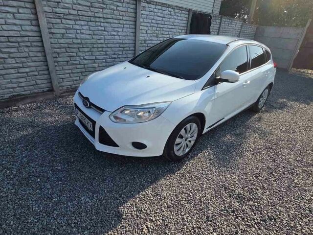 Білий Форд Фокус, об'ємом двигуна 1 л та пробігом 200 тис. км за 4400 $, фото 1 на Automoto.ua