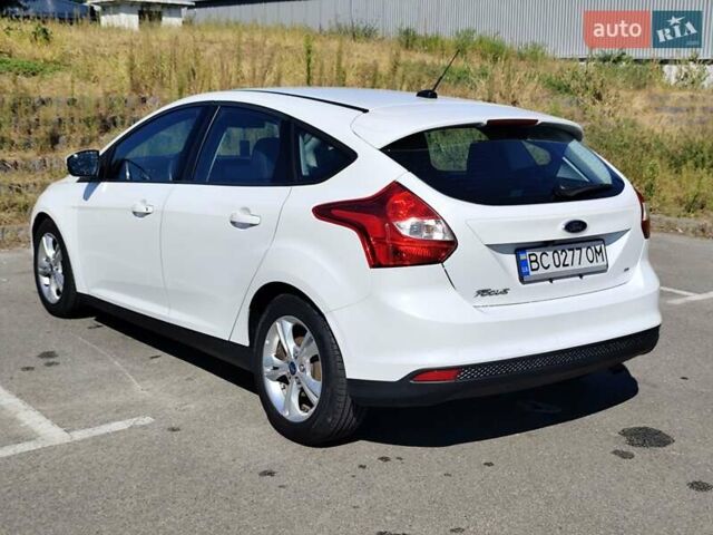 Белый Форд Фокус, объемом двигателя 2 л и пробегом 163 тыс. км за 7999 $, фото 5 на Automoto.ua