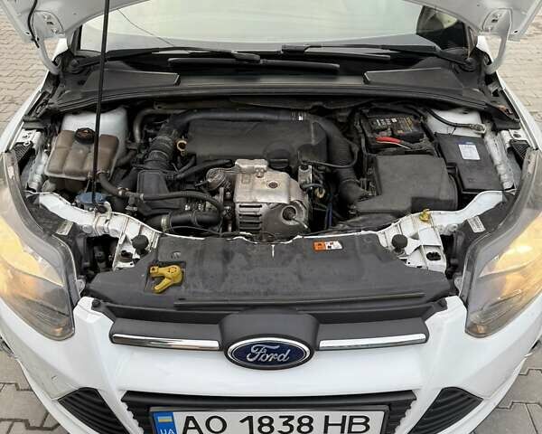 Белый Форд Фокус, объемом двигателя 1 л и пробегом 163 тыс. км за 5900 $, фото 14 на Automoto.ua