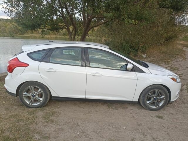 Белый Форд Фокус, объемом двигателя 2 л и пробегом 180 тыс. км за 7500 $, фото 6 на Automoto.ua