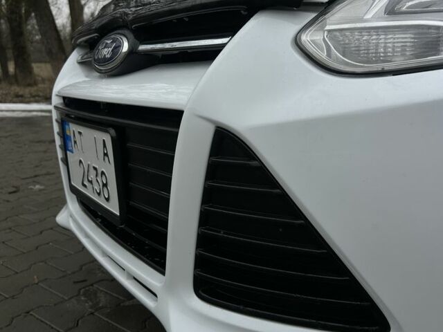 Білий Форд Фокус, об'ємом двигуна 2 л та пробігом 308 тис. км за 5950 $, фото 3 на Automoto.ua