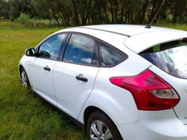 Білий Форд Фокус, об'ємом двигуна 1 л та пробігом 70 тис. км за 9500 $, фото 11 на Automoto.ua