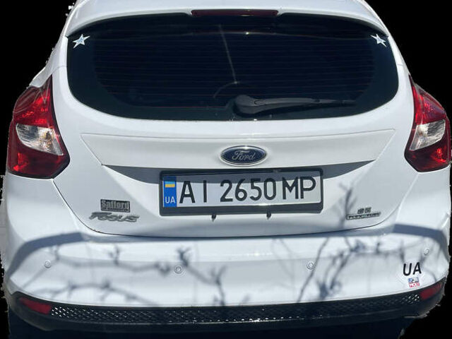 Форд Фокус 2014 в Хмельницком на Automoto.ua Белый Форд Фокус, объемом двигателя 2 л и пробегом 206 тыс. км за 7999 $, фото 5 на Automoto.ua