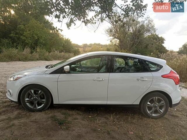 Белый Форд Фокус, объемом двигателя 2 л и пробегом 180 тыс. км за 7800 $, фото 6 на Automoto.ua