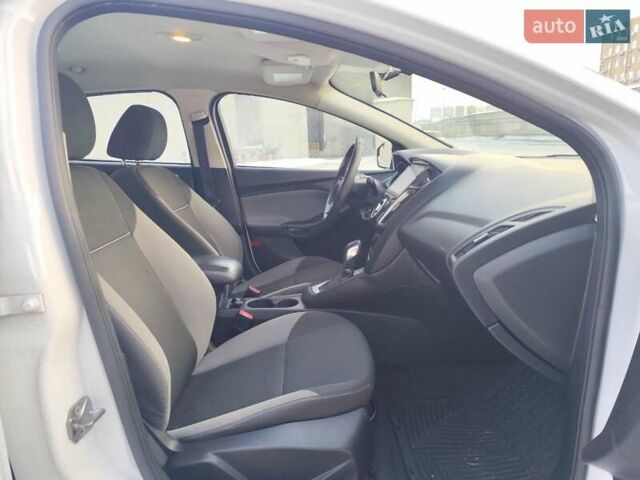 Білий Форд Фокус, об'ємом двигуна 2 л та пробігом 163 тис. км за 8500 $, фото 11 на Automoto.ua