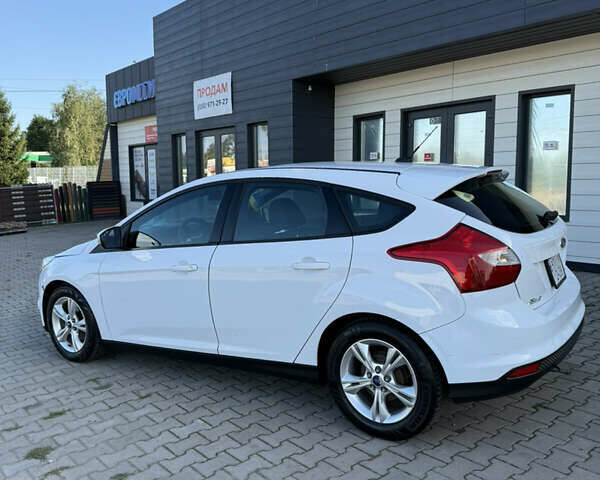 Білий Форд Фокус, об'ємом двигуна 2 л та пробігом 300 тис. км за 5300 $, фото 7 на Automoto.ua